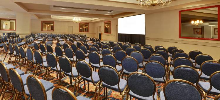 福朋喜来登圣凯瑟琳尼亚加拉大套房酒店(Four Points by Sheraton St. Catharines Niagara Suites)图片