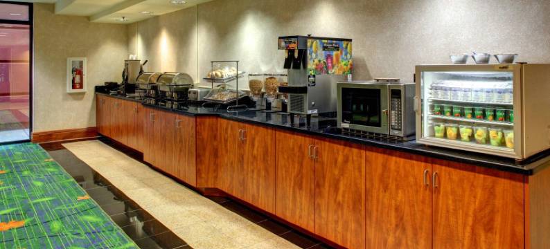 阿什维尔奥特莱斯万枫酒店及套房(Fairfield Inn & Suites Asheville Outlets)图片