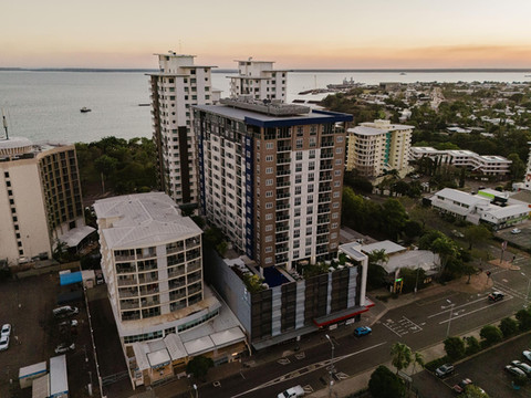 米切尔H公寓酒店