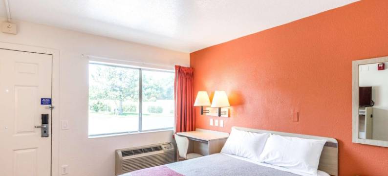 雷丁中央6号汽车旅馆(Motel 6 Redding, CA - Central)图片