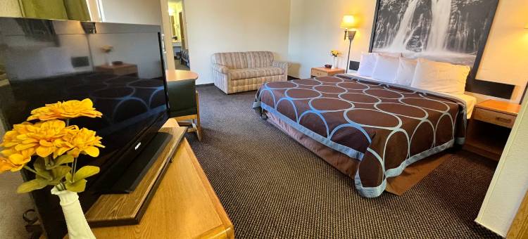 雷德布拉夫速8酒店(Super 8 by Wyndham Red Bluff)图片