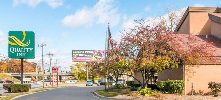 品质酒店托莱多西门(Quality Inn Toledo Westgate)图片