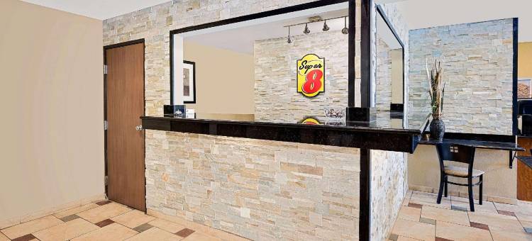 迪科拉速8酒店(Super 8 by Wyndham Decorah)图片