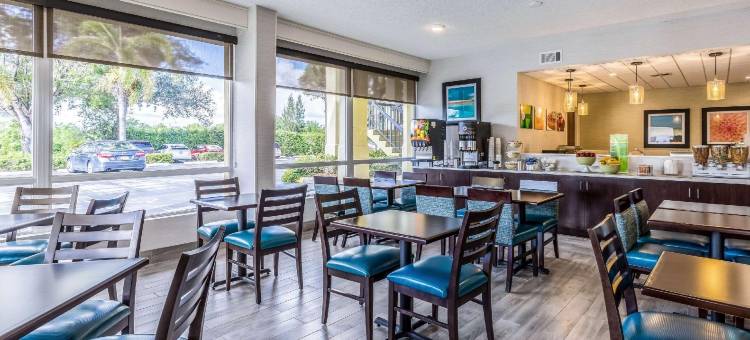 棕榈滩国际机场凯艺酒店(Quality Inn Palm Beach International Airport)图片