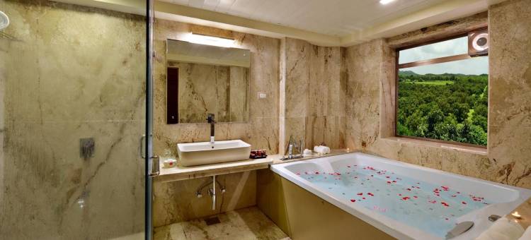 萨罗瓦尔珀尔提科酒店(Sarovar Portico Sasangir)图片