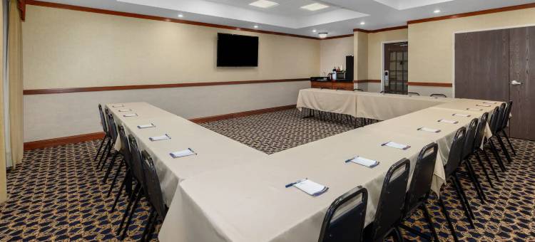 普瑞特呗盟酒店(Baymont by Wyndham Pratt)图片