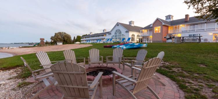 圣伊格纳斯湖畔温德姆呗盟酒店(Baymont by Wyndham St. Ignace Lakefront)图片