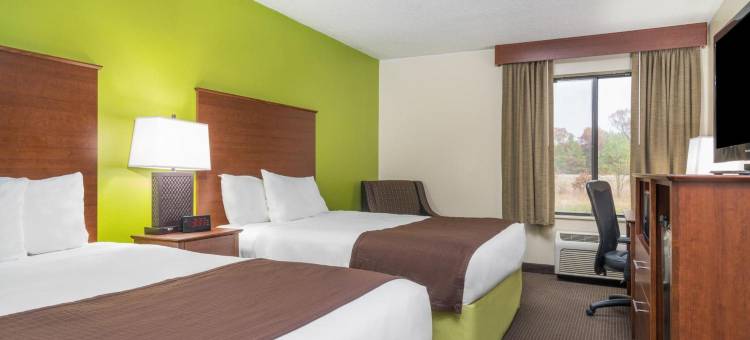 布莱克里弗福尔斯美吟温德姆酒店(AmericInn by Wyndham Black River Falls I-94 on ATV Trail)图片