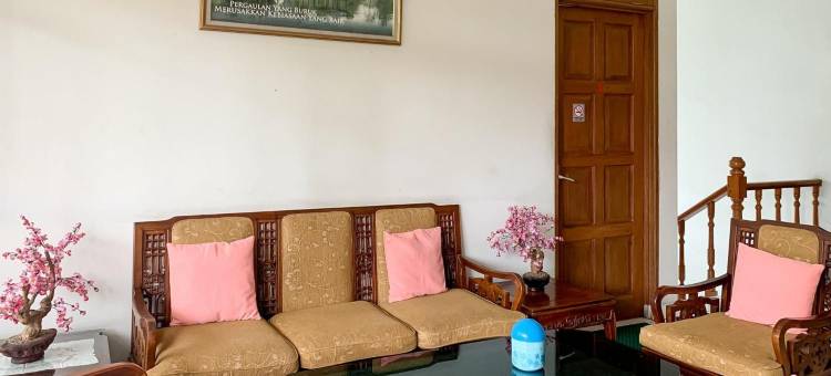万隆科齐清真民宿红门酒店(Cozy Homestay Syariah Mitra RedDoorz Bandung)图片