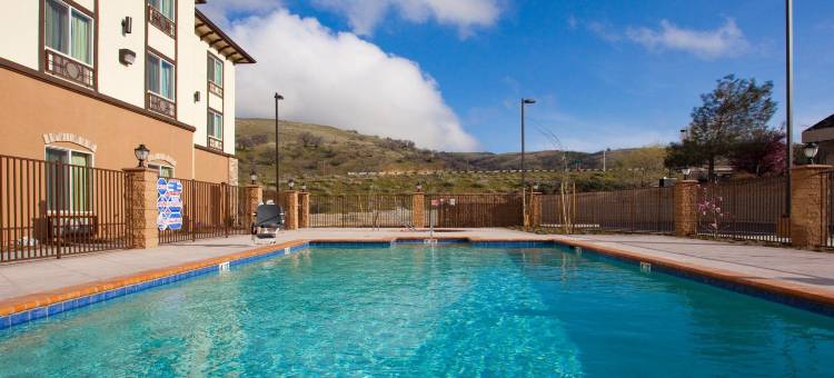 智选假日酒店及套房-弗雷泽公园，洲际酒店集团旗下酒店(Holiday Inn Express & Suites Frazier Park)图片