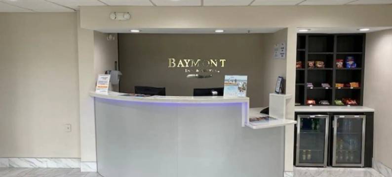 托皮卡呗盟套房酒店(Baymont by Wyndham Topeka)图片