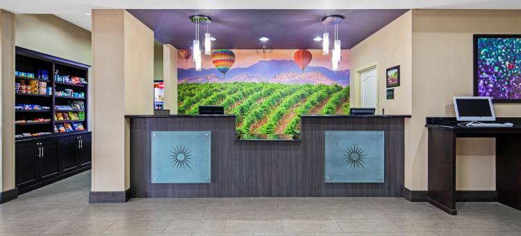 蒂梅丘拉昆塔温德姆套房酒店(La Quinta Inn & Suites Temecula)图片
