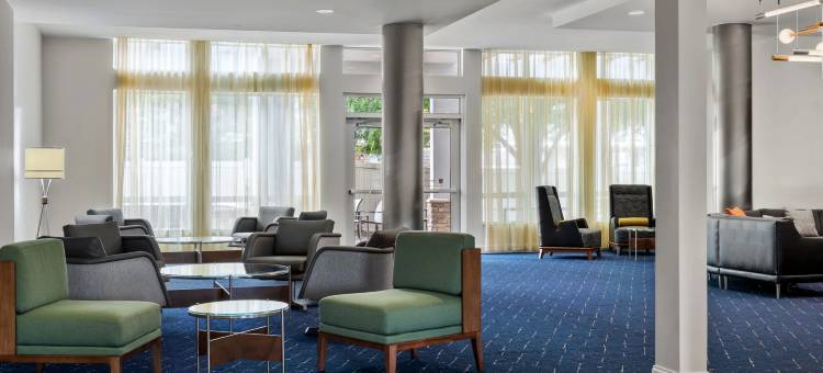 埃文斯维尔东方万怡酒店(Courtyard Evansville East)图片