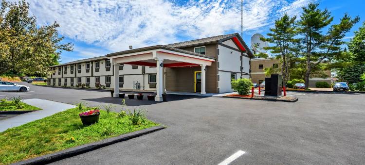 刘易斯顿奥本区速8酒店(Super 8 by Wyndham Lewiston Auburn Area)图片