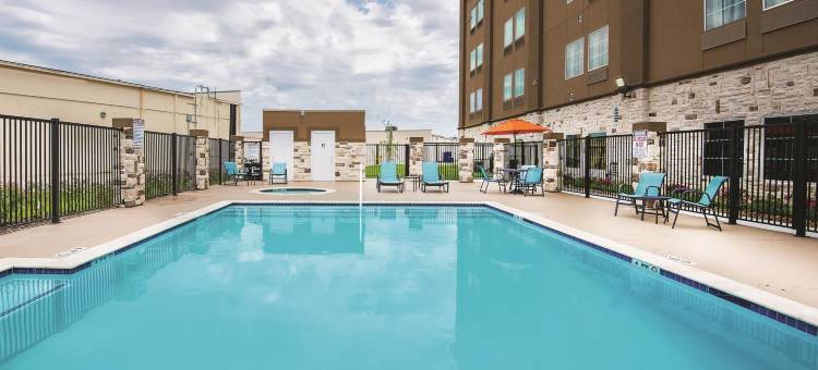 休斯顿亨布尔阿塔斯科斯塔拉昆塔温德姆套房酒店(La Quinta Inn & Suites by Wyndham Houston Humble Atascocita)图片