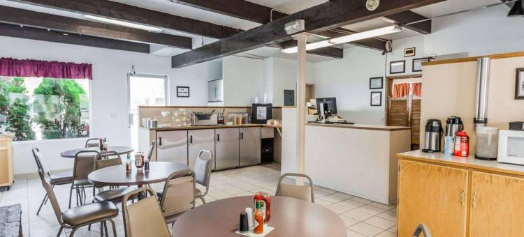 奥玛克 - 奥卡诺根罗德威套房汽车旅馆(Rodeway Inn & Suites Omak - Okanogan)图片