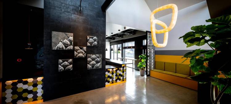 The Villa & Barrel Lounge图片