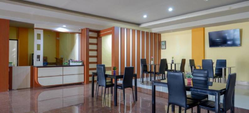 红多兹Plus酒店@帕卢喀麦隆酒店(RedDoorz Plus @ Cameloan Hotel Palu)图片