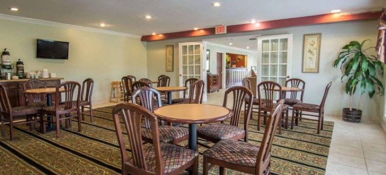 盖恩斯维尔 I-75 凯艺酒店(Quality Inn Gainesville I-75)图片