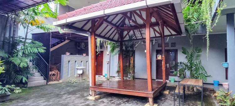 卡尔蒂尼旅馆-近阿伦阿伦普罗博林戈(Kartini Guest House Near Alun Alun Probolinggo)图片