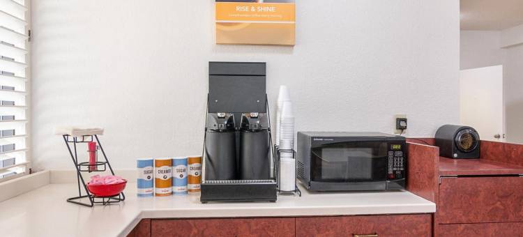 纽南6号汽车旅馆(Motel 6 Newnan, GA)图片