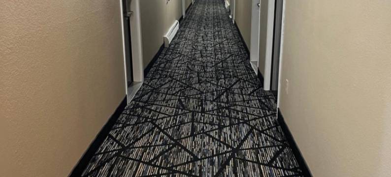 埃斯卡纳巴速8酒店(Super 8 by Wyndham Escanaba)图片