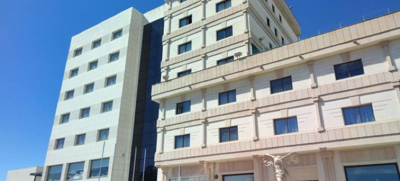 塞尔科蒂尔夸特罗波斯特斯酒店(Hotel Sercotel Cuatro Postes)图片