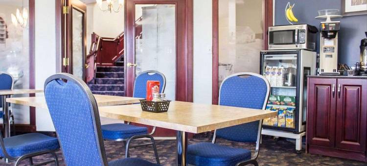 尼斯库艾德蒙顿机场温德姆华美达酒店(Ramada by Wyndham Nisku Edmonton Airport)图片