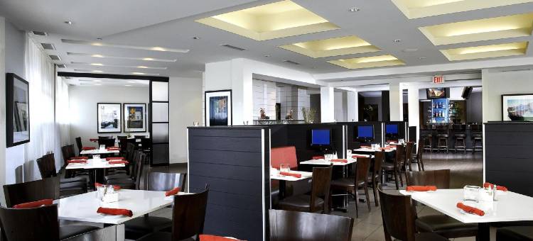 米西索加梅德维尔福朋喜来登酒店(Four Points by Sheraton Mississauga Meadowvale)图片