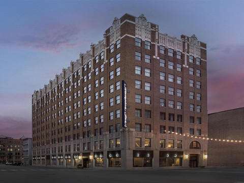 印第安纳波利斯市中心希尔顿欢朋酒店(瑟科中心对面)