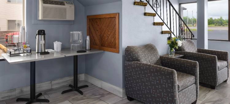 铁山温德姆贝蒙特酒店(Baymont by Wyndham Iron Mountain)图片