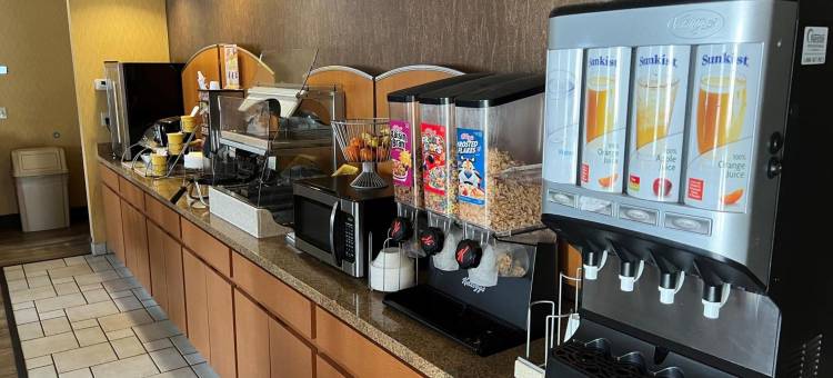 塔尔萨中心戴斯酒店(Days Inn by Wyndham Tulsa Central)图片