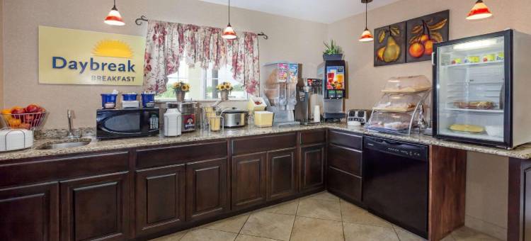 中心城温德姆戴斯酒店(Days Inn by Wyndham Central City)图片