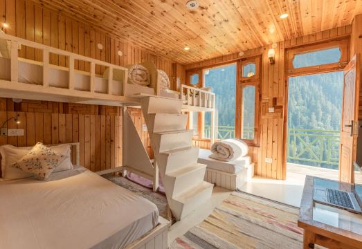 Moustache Shoja, Jibhi Hotel Overview