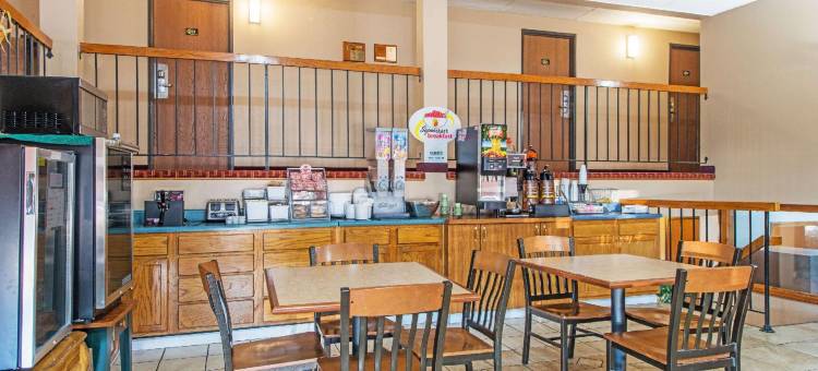 沙利文温德姆速8酒店(Super 8 by Wyndham Sullivan)图片