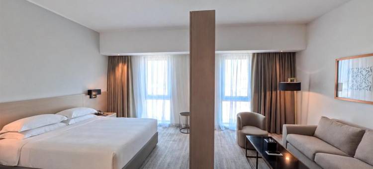 马斯喀特机场诺富特酒店(Novotel Muscat Airport)图片