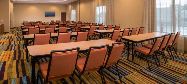 华盛顿万枫套房酒店(Fairfield Inn & Suites Washington)图片