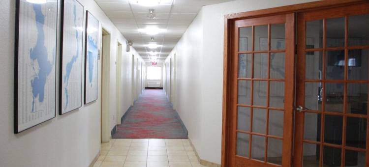 灵湖-奥科博吉温德姆华美达酒店(Ramada by Wyndham Spirit Lake/Okoboji)图片