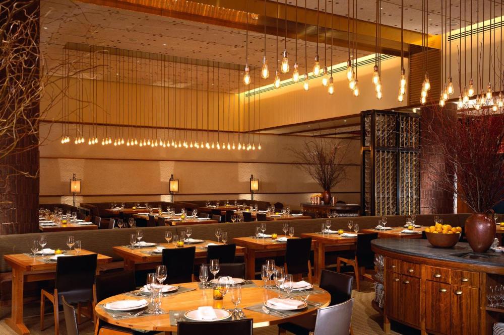 Jet Luxury at the Signature Condo Hotel Over view