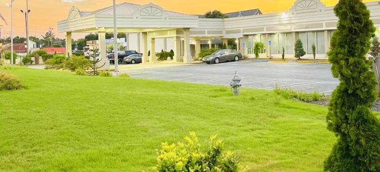 南麦克多诺I-75品质套房酒店(Quality Inn & Suites McDonough South I-75)图片