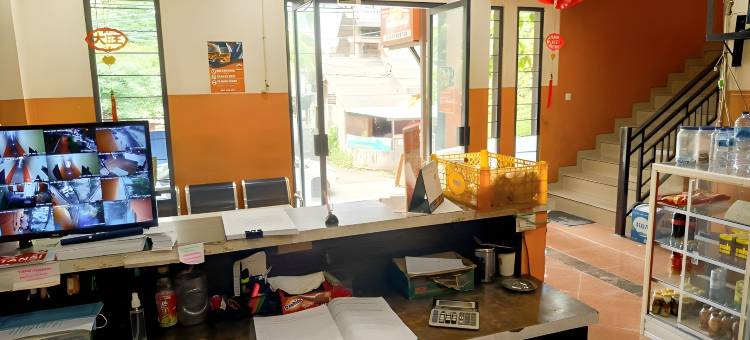 RedDoorz at Oxy Residence Manado图片