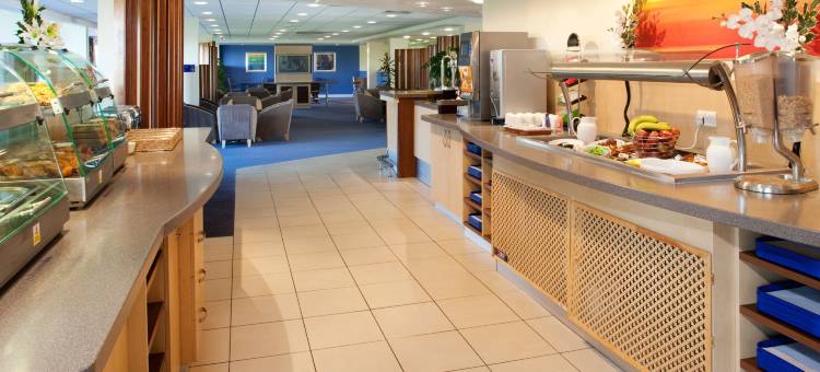 洲际智选假日酒店卡迪夫机场(Holiday Inn Express Cardiff Airport, an IHG Hotel)图片