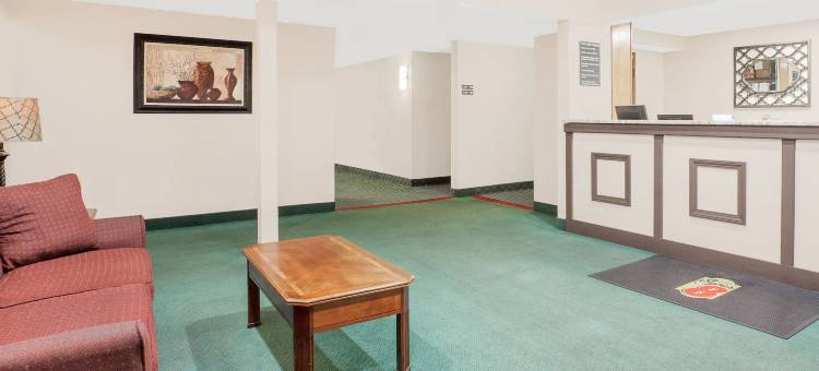 米德尔敦速8酒店(Super 8 by Wyndham Middletown)图片