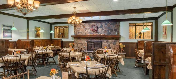 小瀑布罗德威酒店(Rodeway Inn)图片