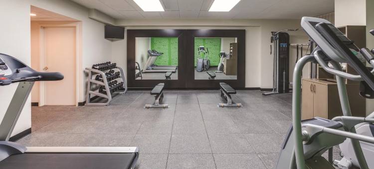 费城机场拉昆塔温德姆套房酒店(La Quinta Inn & Suites by Wyndham Philadelphia Airport)图片