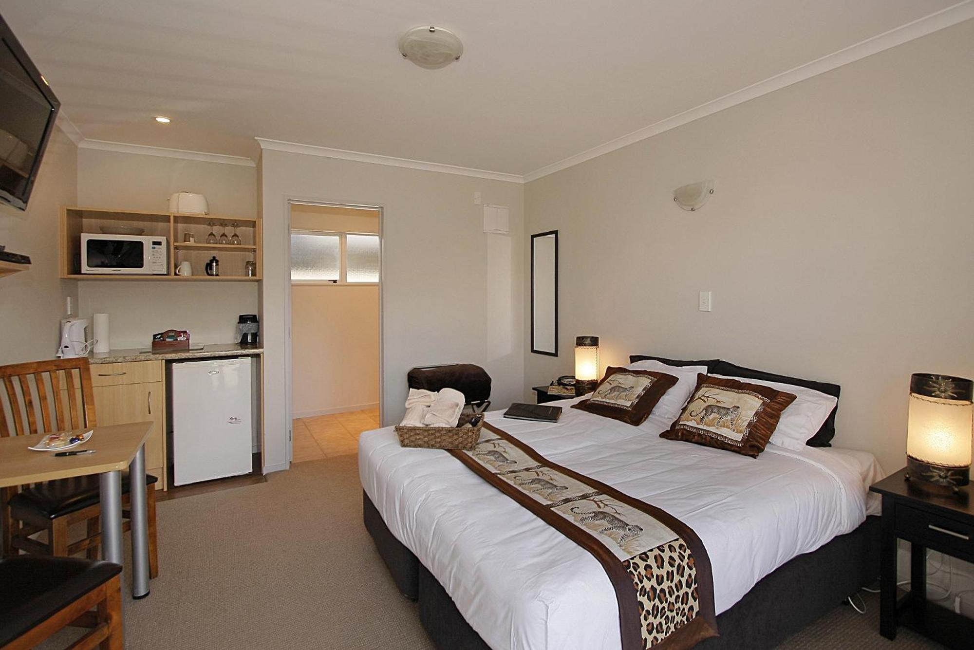 Big Five Motel Over view