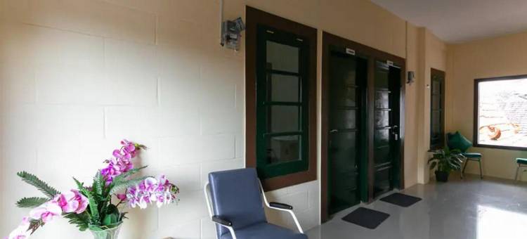 红多兹伊斯兰酒店-近日惹蒂蒂克诺尔(RedDoorz Syariah Near Titik Nol Yogyakarta)图片