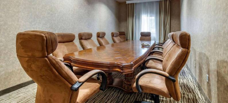 柑橘套房雷德兰兹洛马琳达酒店(Citrus Suites Redlands Loma Linda Hotel)图片