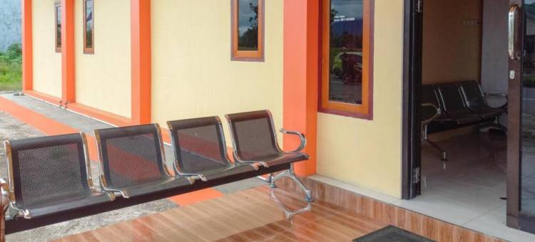 Jessy Homestay Lolak Mitra RedDoorz图片