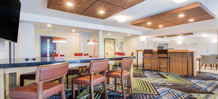 奥尔巴尼·沃尔夫路智选假日套房酒店(Holiday Inn Express & Suites ALBANY AIRPORT - WOLF ROAD by IHG)图片